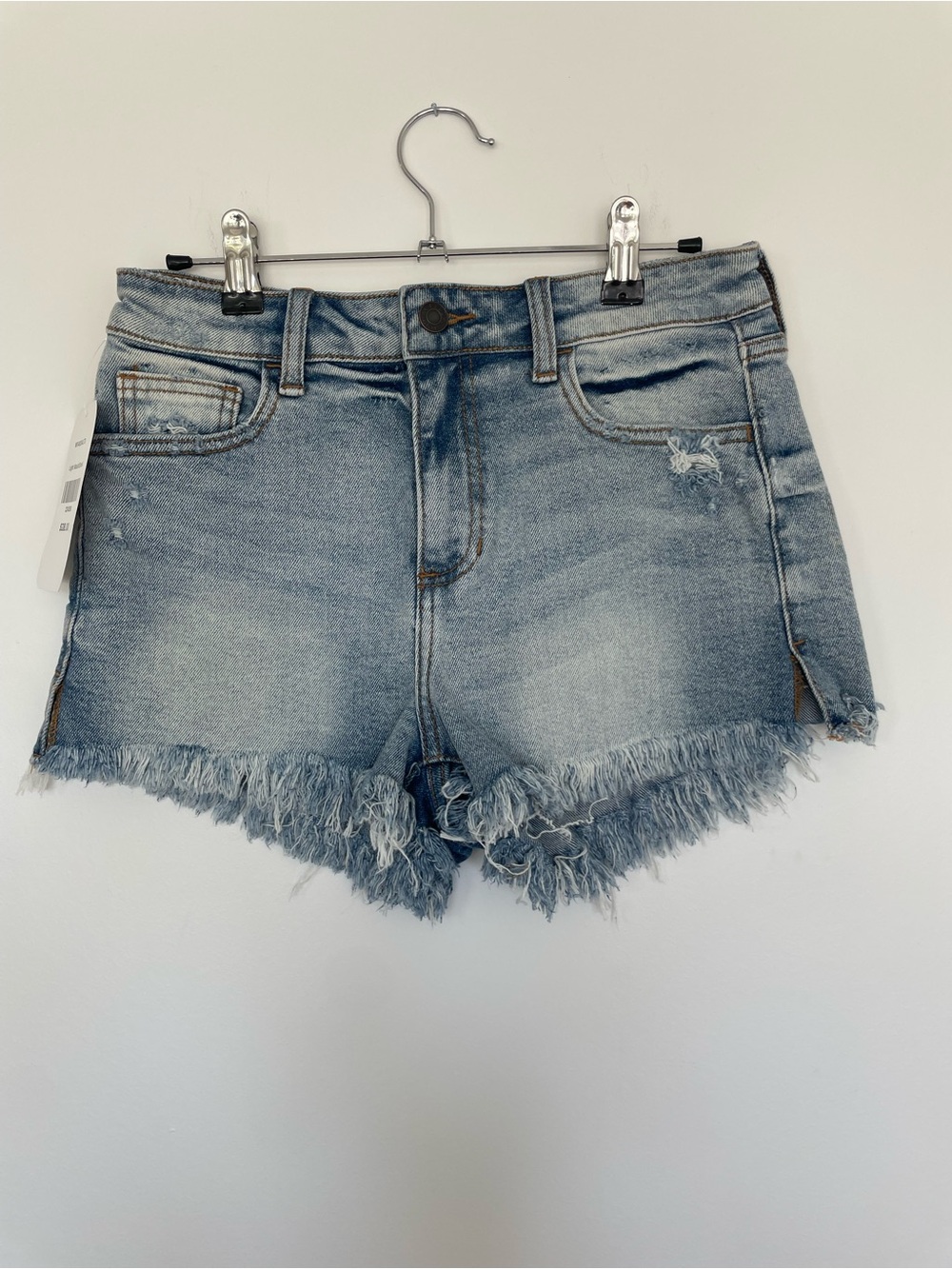 NWT Cello High Rise Distressed Denim Shorts Light Wash Size Small Summer Beach
